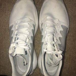 Women’s Reebok white size 9.5